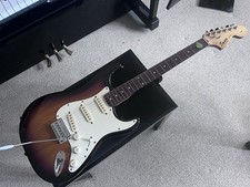Electric guitar Fender Squier Affinity Stratocaster, sunburst, Made in Indonesia
