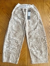 Women  s Leopard Wide Leg Pants Small NWT High Rise Stretch Pockets 26  Inseam