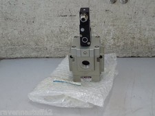 SMC VG342R-5M1Z-04-XG PNEUMATIC SOLENOID VALVE NEW NO BOX 