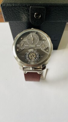 Diesel DZ7360 Men's Machinus 4 Timezone Oversize Grey Dial Brown