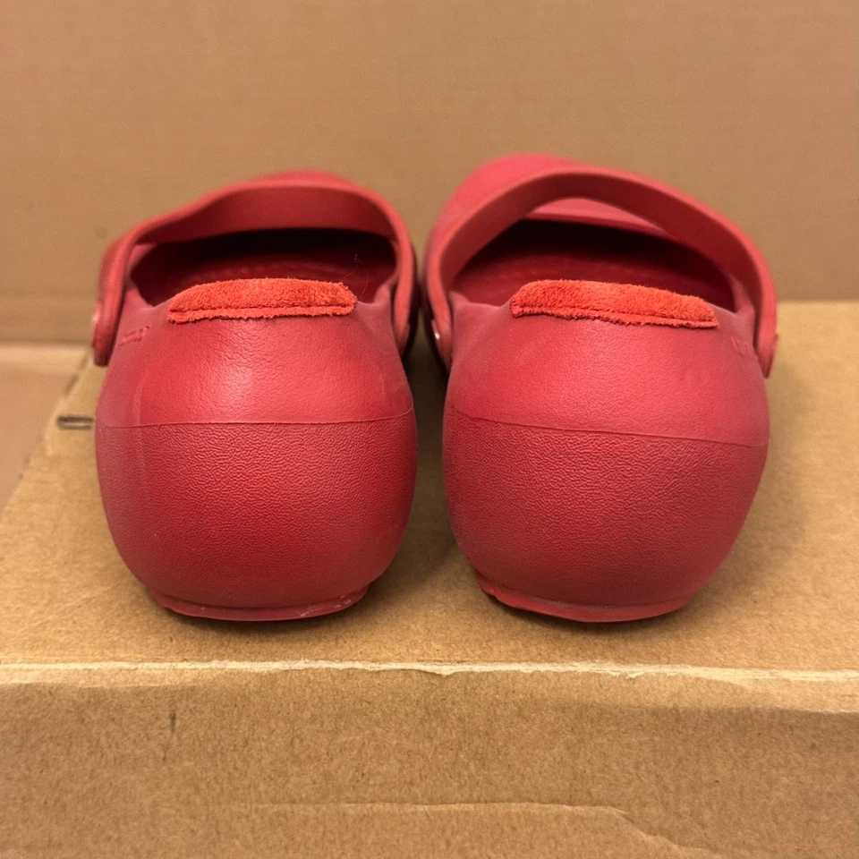Женские красные удобные туфли на плоской подошве Crocs модель Mary Jane W9 — бывшие в употреблении - Изображение 4 из 4