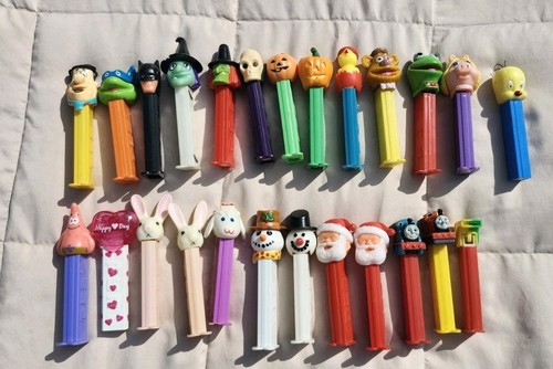 Pez Dispensers Used Lot of 25/Vintage +Modern/Holiday +Cartoon Styles/guc