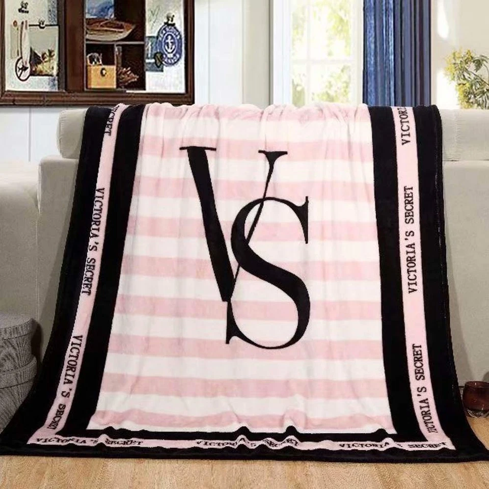 Victoria Secret Sherpa throw Pink / Black With V S Logo Bnwt