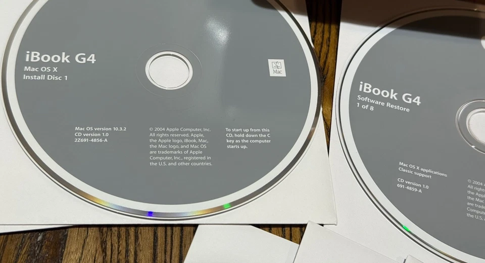 Apple iBook G4 Mac OS X 10.3.2, Software & Hardware Test - Vintage Mac Restore - Image 2 of 4