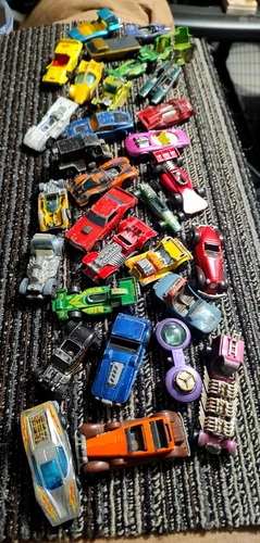 LOOK! Collectible Vintage Group of HOT WHEELS & JOHNNY LIGHTNING VEHICLES-NR/BIN