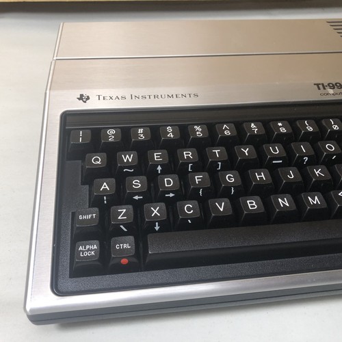 Texas Instruments TI99/4A Home Computer CLEAN W/Box - Afbeelding 15 van 16