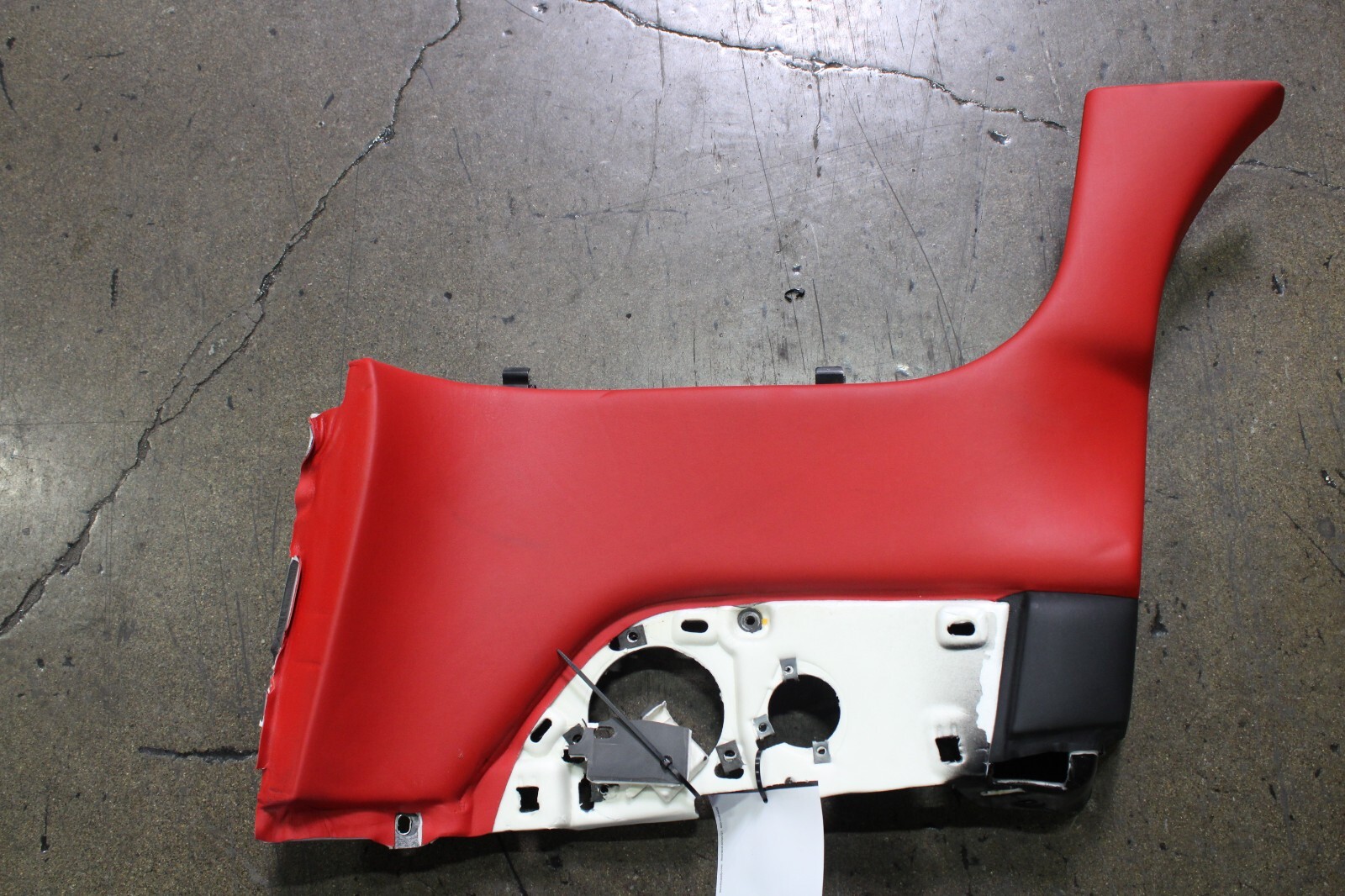 Ferrari California T, RH, Right Rear Quarter Trim, Red, Dmg, Used, P/N 86449700