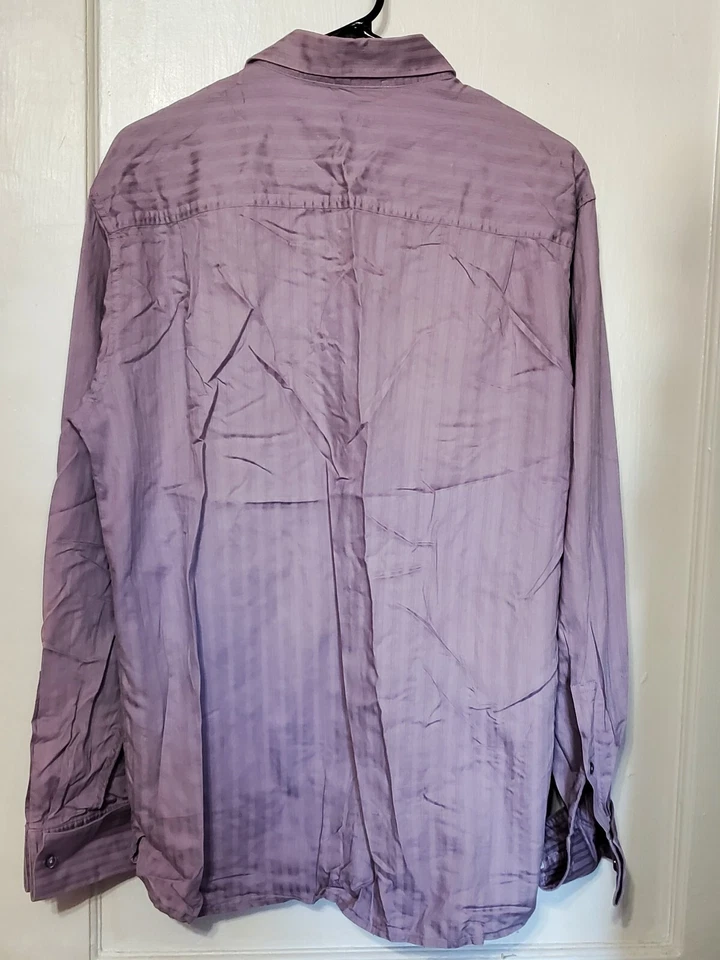 MEN'S PERRY ELLIS BUTTONED LONG SLEEVE LIGHT PURPLE DRESS SHIRT SIZE LARGE - Image 4 of 4