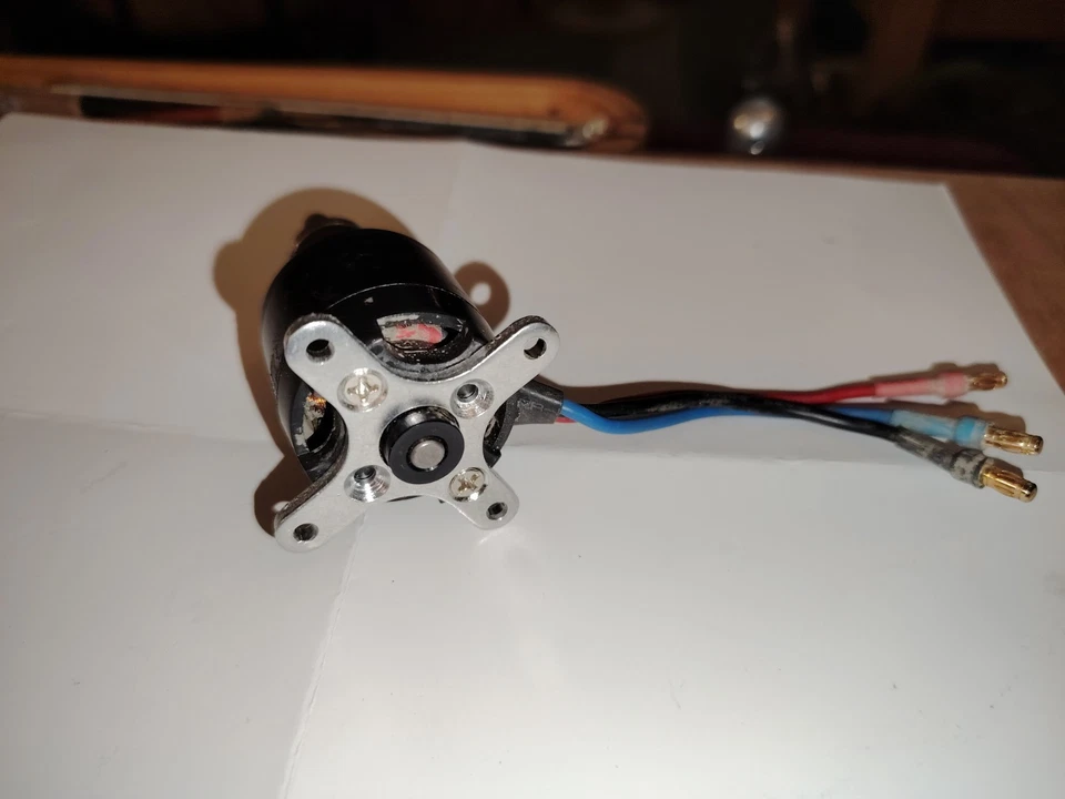 Brushless OUTRUNNER EQUIVALENT TO 15 SIZED Nitro Electric Motor - Image 3 of 4