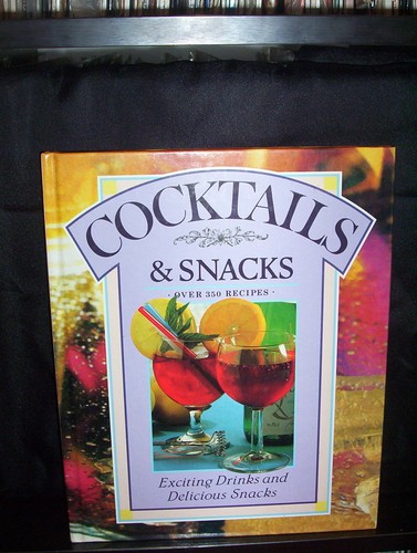 COCKTAILS AND SNACKS BEVERLEY PIPER - HC - Picture 1 of 3