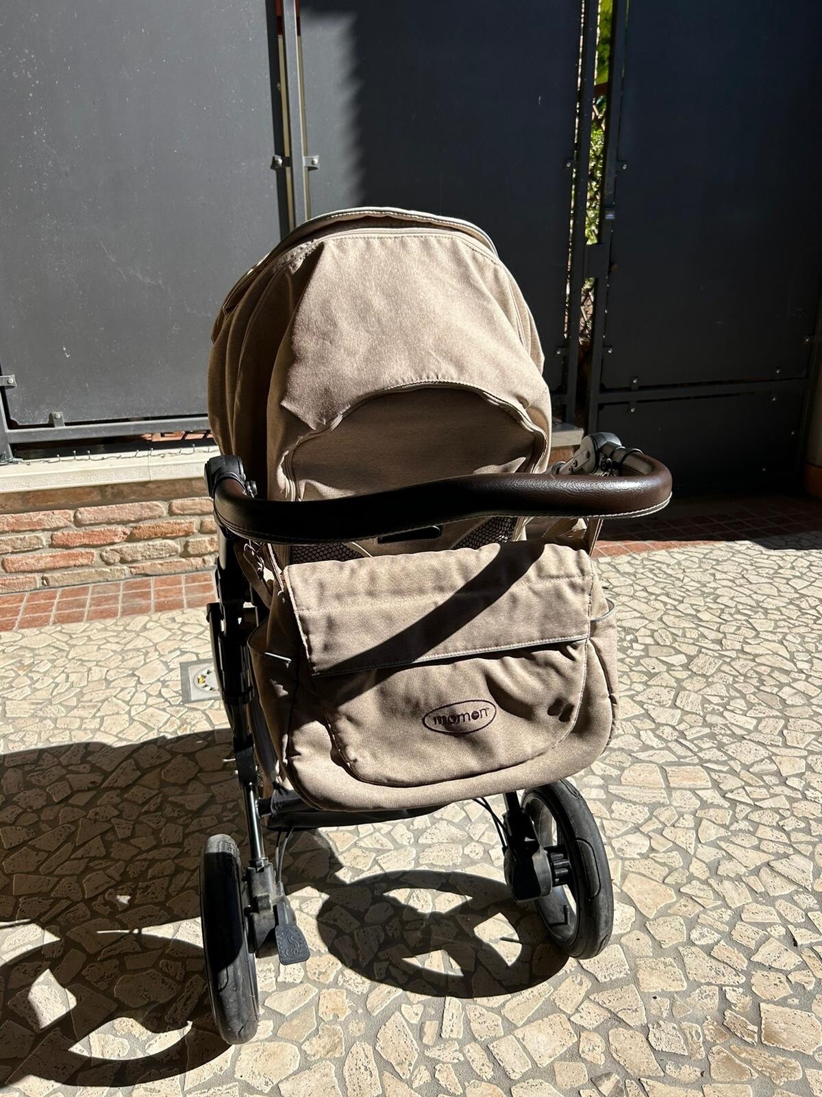 Foto 1 di 10