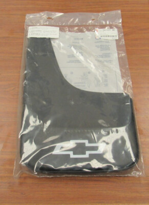 New GM OEM 19213393 Exterior Trim Mud Guard
