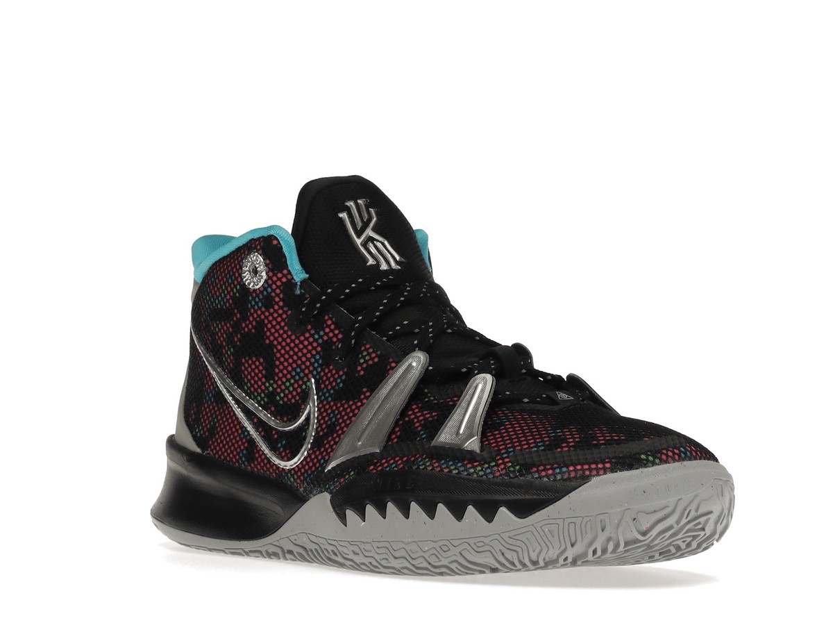 Nike Kyrie 7 Mid Pixel Camo - CT4080-008 | eBay