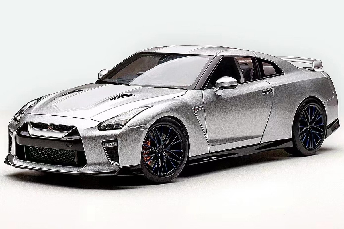 599台限定 1/18 モーターヘリックス 日産GT-R 50thアニバーサリー 599台限定 1/18 モーターヘリックス 日産GT-R 50th