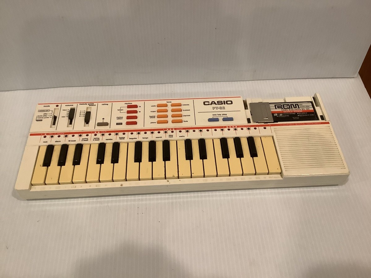 CASIO カシオ PT-82 KEYBOARD キーボード Casio PT 82 - vintage toy organ keyboard sounds and rhytms