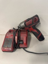 MILWAUKEE TOOLS 2462-20 IMPACT WITH BATTERY AND CHARGER 12V (P18026993)