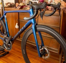 Giant TCR Advanced Pro 0 M/L Di2 Carbon Road Bike 56cm Neptune Chameleon