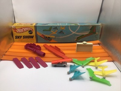 Vintage 1969 Mattel Hot Wheels Sky Show Daring Stunt Fliers