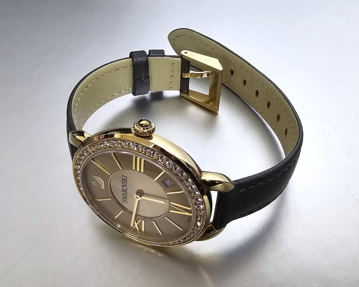 Swarovski スワロフスキー 腕時計 Aila Mini ゴールド 希少 Swarovski Aila Day Quartz 37mm Gold Dial Leather Watch 5221141