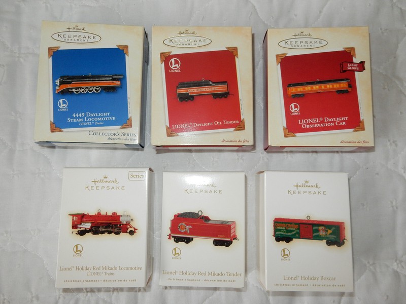 Lionel Ornaments 4449 Daylight Steam Loco. & Holiday Red Mikado Lot of 6  Tags 