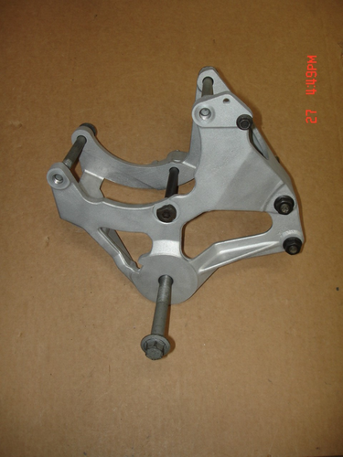 1986 OEM Corvette AC Compressor Mount Bracket 14084340 with bolts - Picture 10 of 10