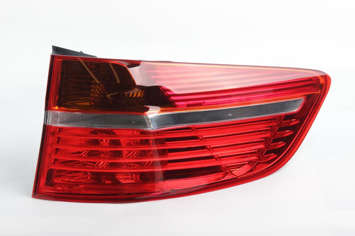 NEW BMW X6 E71 REAR RIGHT OUTER TAILLIGHT LAMP 63217179984 7179984