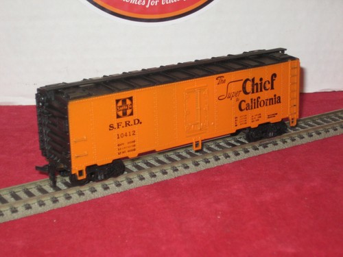 Athearn HO Scale Santa Fe "Super Chief" 40' Steel Door Box Car - Item #CCHO743 - Bild 3 von 7