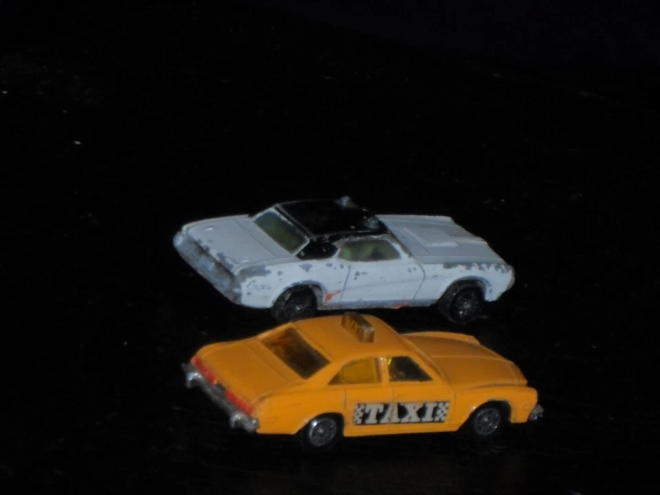 Corgi Buick Regal Taxi + Mercury Cougar  Kartonversand 4,50 - 5,20 - 2,40 € +* - Bild 2 von 2