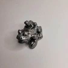  Frog With Baby Frog Pewter Paper Weight
