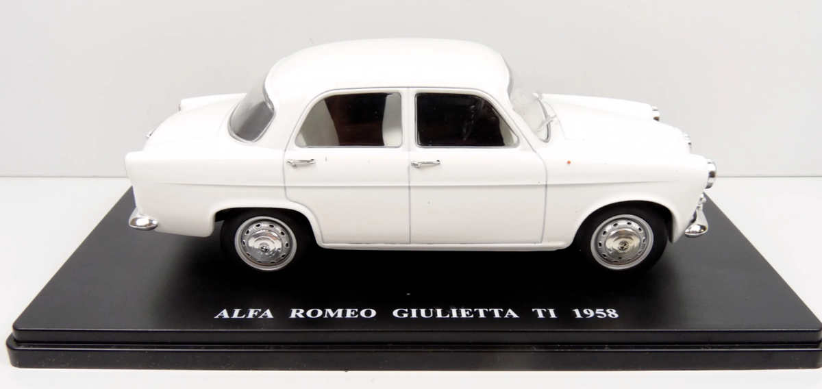 ALFA ROMEO Giulietta 1/24 New & Box Diecast model Car miniature | eBay
