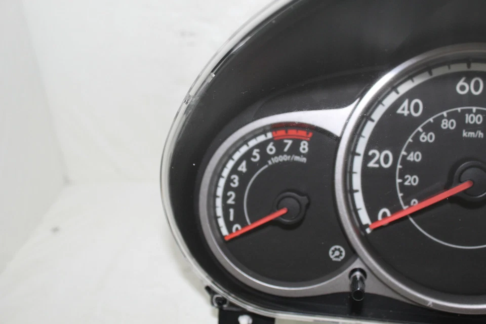 Cuadro de instrumentos velocímetro panel de instrumentos Mazda 2011-2014 2 indicadores 33.836 millas Foto 3 de 4