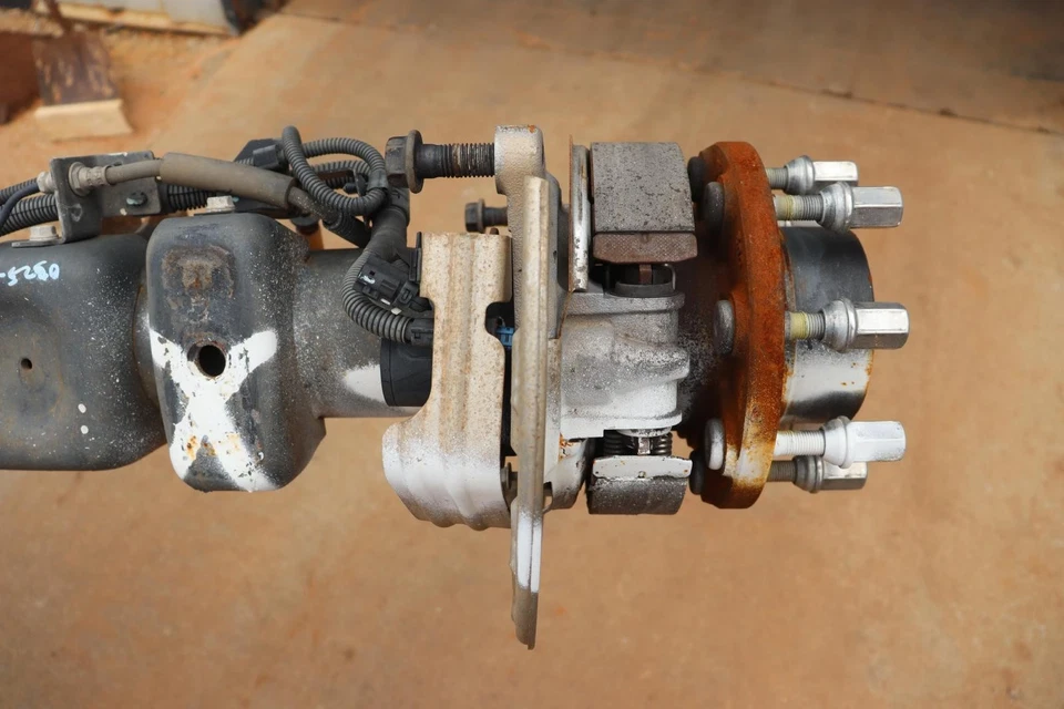 2020-2021 CHEVY SILVERADO 2500 HD 4X4 REAR AXLE DIFF ASSEMBLY 3.42 RATIO OEM - Image 4 of 4