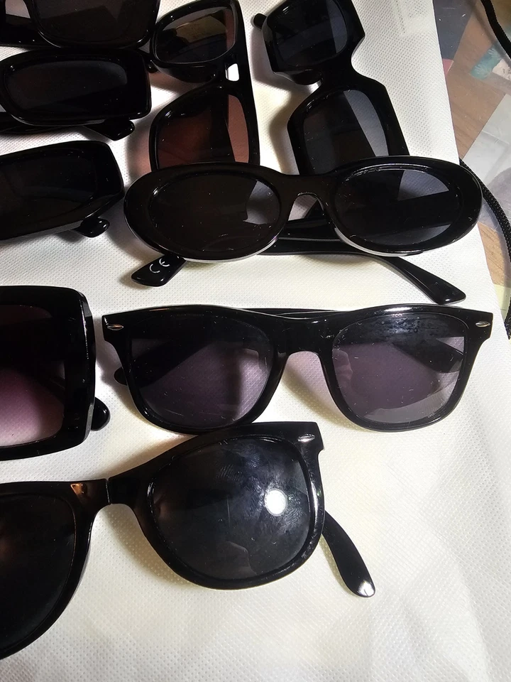 Лот из 9 смешанных солнцезащитных очков унисекс в черной оправе для взрослых в ассортименте - Изображение 3 из 4