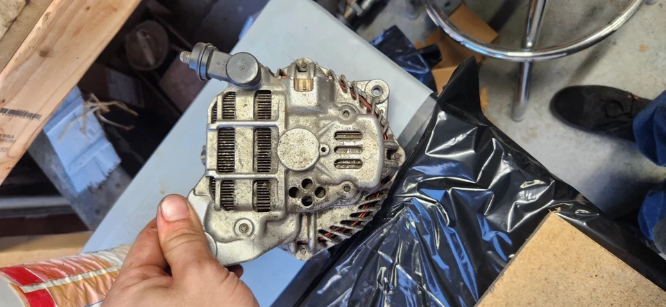 Alternador Subaru Wrx/Sti 2005-2008 OE 12v funcional. Foto 4 de 4