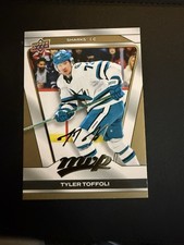 Upper Deck 2025-26 MVP Gold Script Autographed Tyler Toffoli Sharks #43