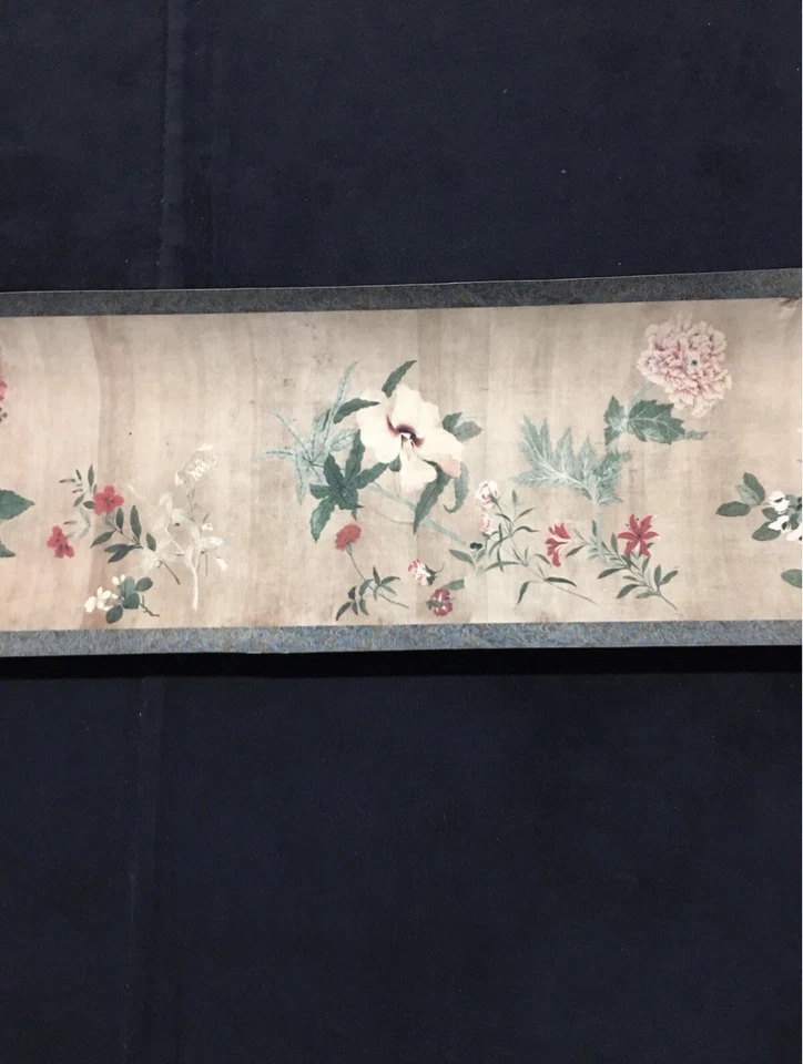 Pintura larga de pergamino chino antiguo "ChaHuaTu" con caja de madera 茶花图 Foto 2 de 4