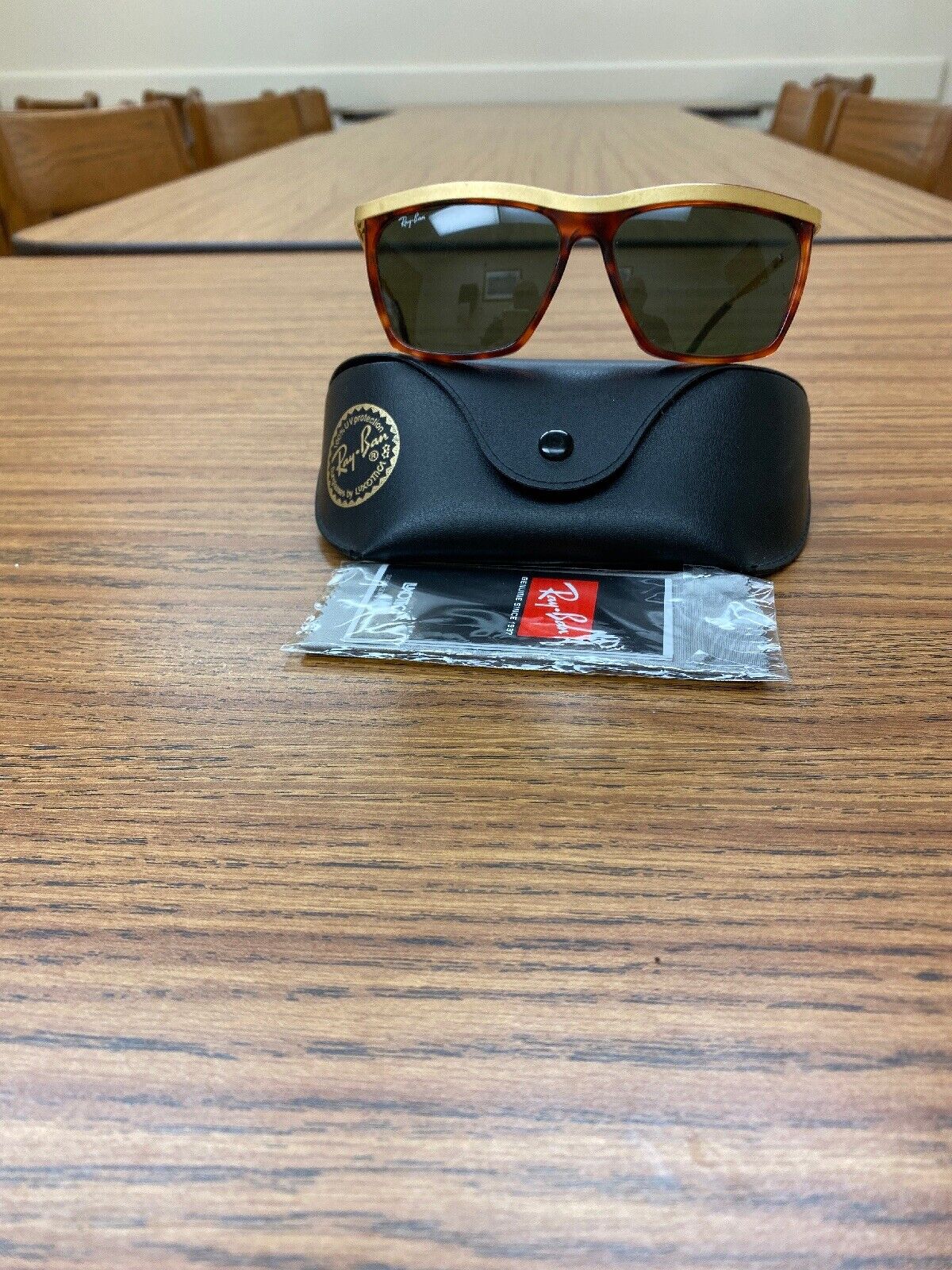 Rare Model Vintage  Ray Ban sunglasses - image 1