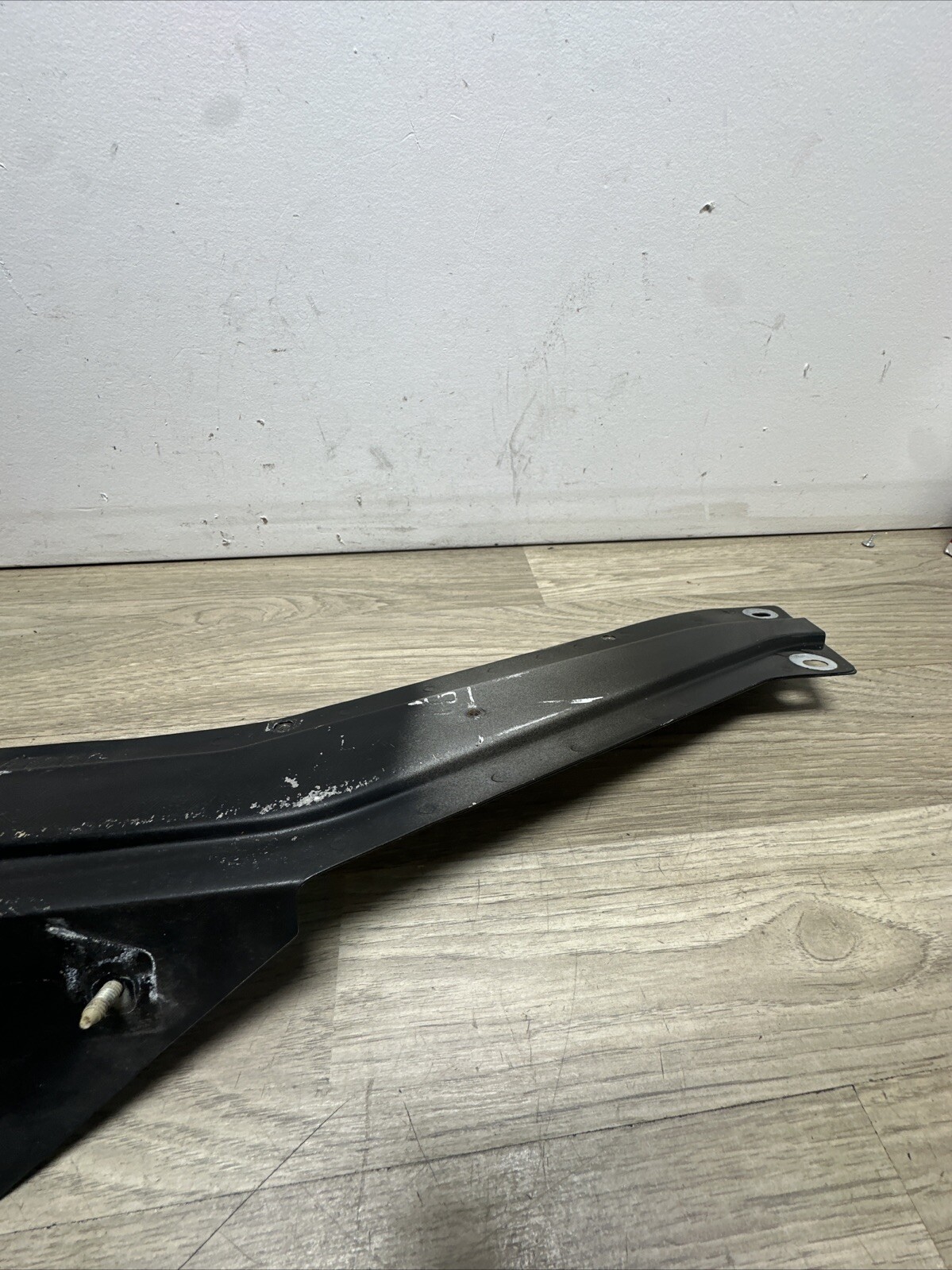 03-13 Maserati Quattroporte Front Upper Radiator Support Bracket Oem