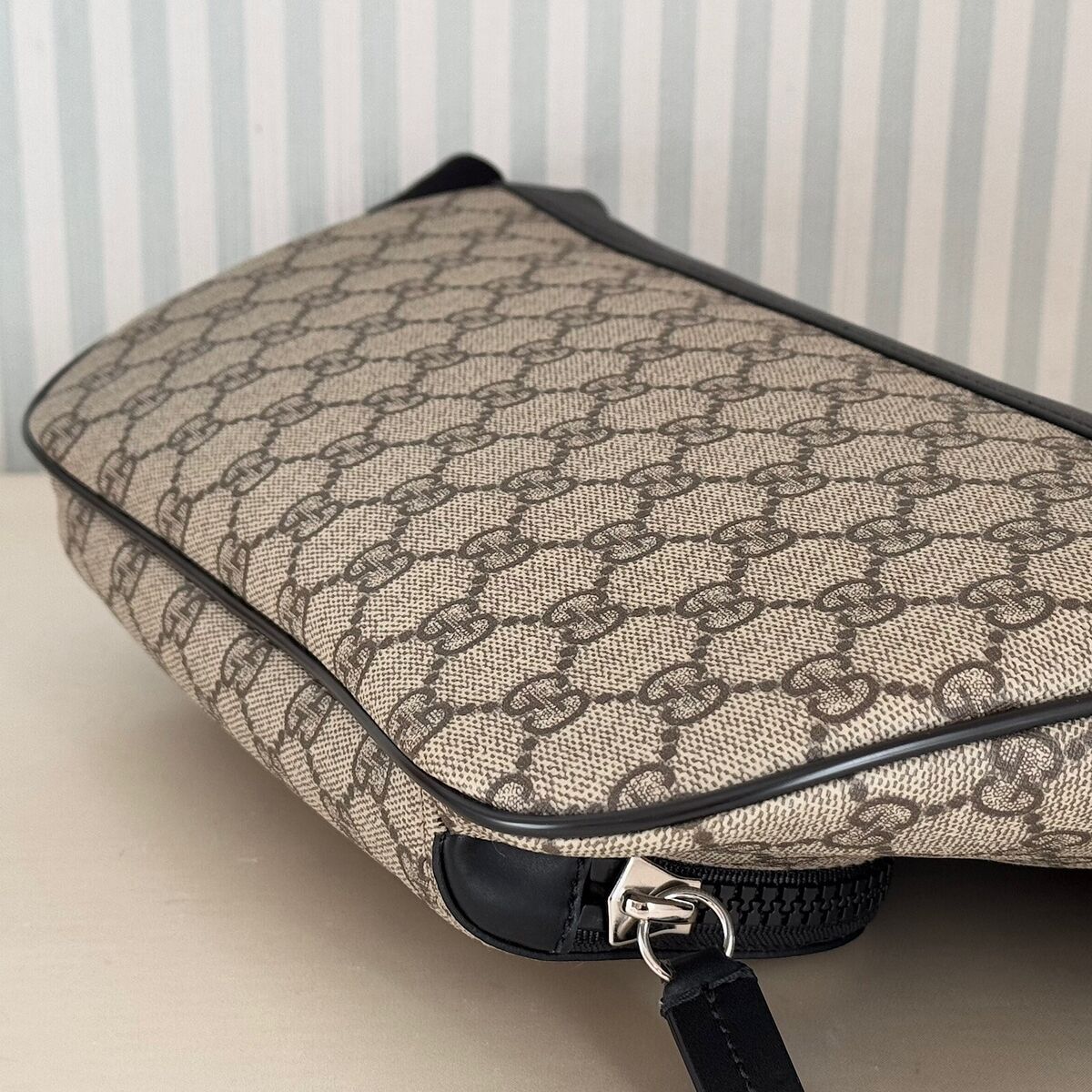 GUCCI GG Supreme Monogram Belt Body Bag Brown Beige Large GUCCI GG Supreme Monogram Belt Body Bag Brown Beige Large