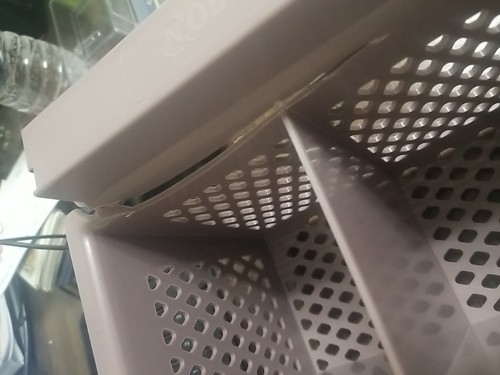 (ONE CRACKED RACK) BROWN 8-COMPARTMENT CUTLERY RACK RESTAURANT WASHING, CLOSEOUT - Picture 3 of 8