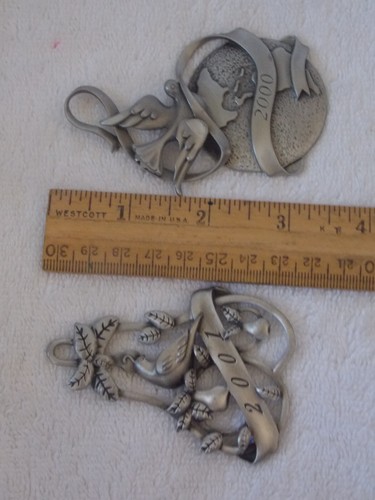 Lot of 2 Avon 2000 & 2001 Pewter Dove & Partridge In A Pear Tree Xmas Ornaments - Picture 3 of 3