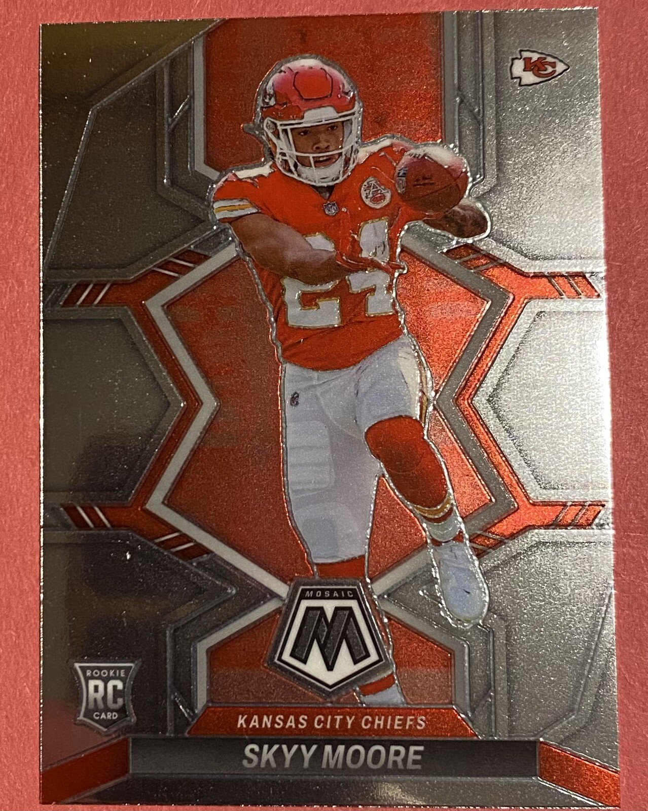 2022 Panini Mosaic Skyy Moore Base Rookie Card #319 - Kansas City Chiefs