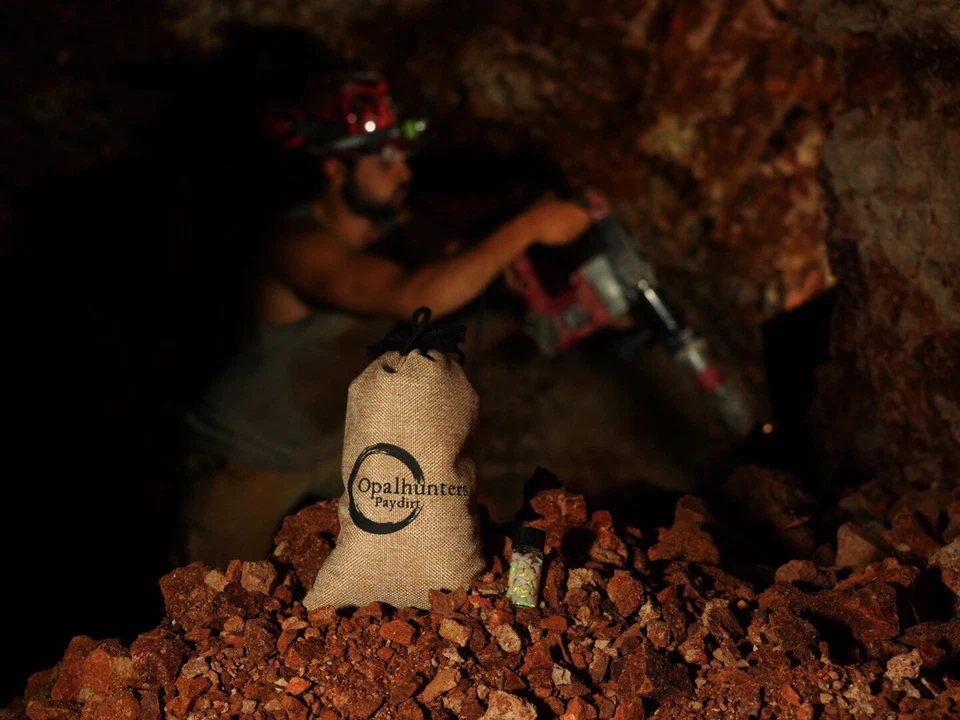 Bolsa de suciedad de ópalo (suciedad de ópalo)  Foto 2 de 4