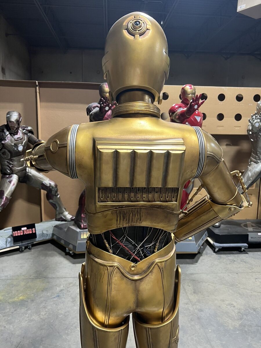 Life Size Sideshow Star Wars C-3P0 1:1 Full Size C3PO with Life Size Sideshow Star Wars C-3P0 1:1 Full Size C3PO with