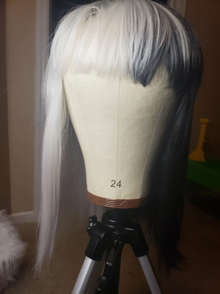 Peluca Glam Inspirada en Cruella de Vil Tonos Divididos Nueva Foto 2 de 4