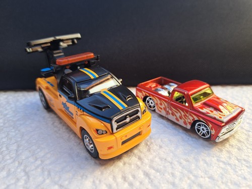 Dodge RAM dépanneuse avec Chevrolet Silverado - 1:64 - Photo 4/9