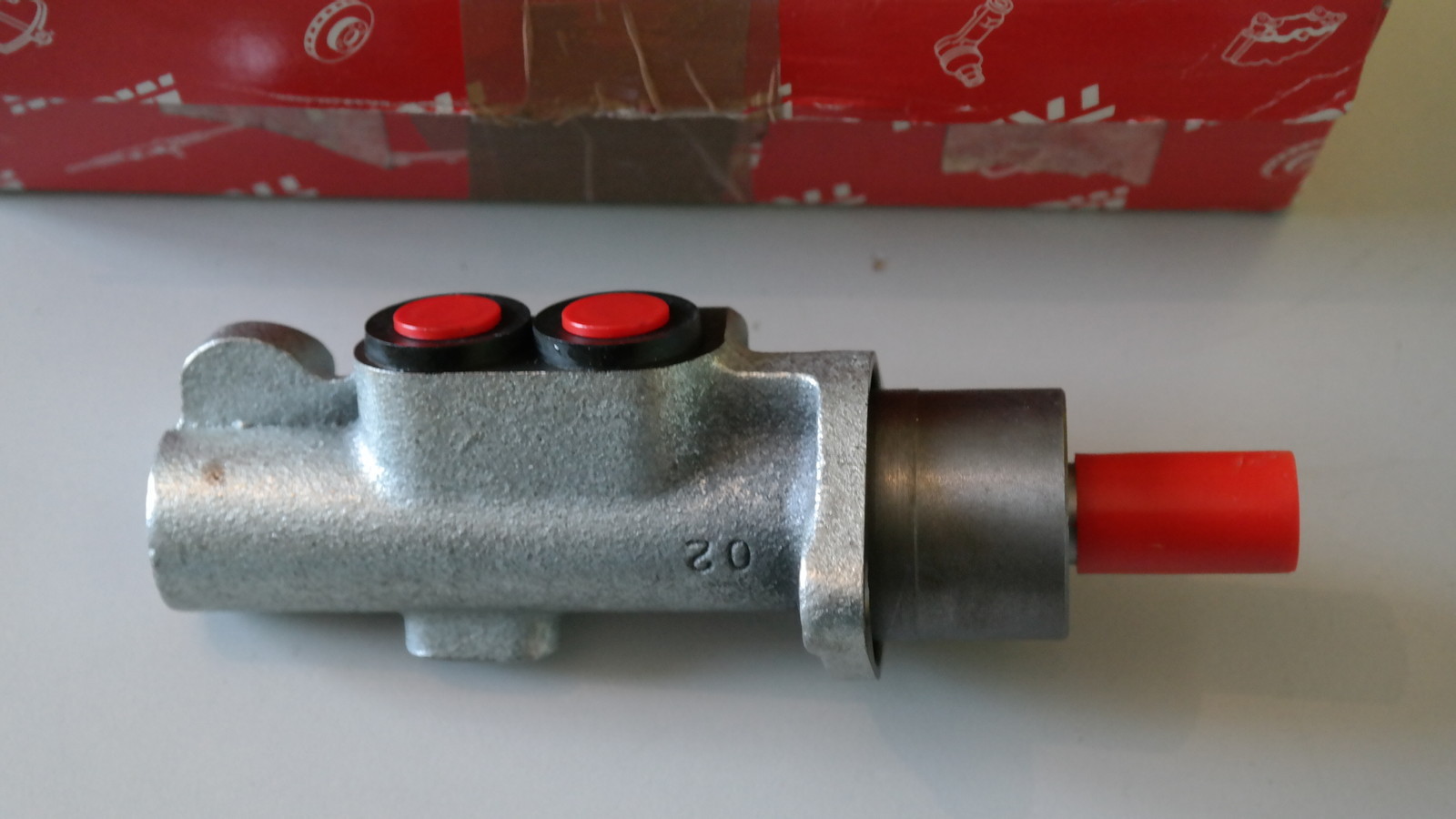 Maître cylindre de frein TRW PMA204 Renault Megane Scenic pièce de rechange OE 7701206229