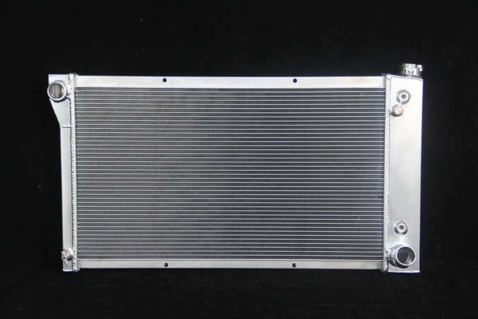 RADIADOR DE 3 FILAS CON CUBIERTA VENTILADOR DE 12" APTO PARA CAMIONETA CHEVY GMC C10 C20 K10 K20 67-72 Foto 2 de 4