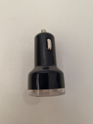 Plug In Beleuchtete Doppel USB Ladebuchse 12V Zigaretten Style Netzteil