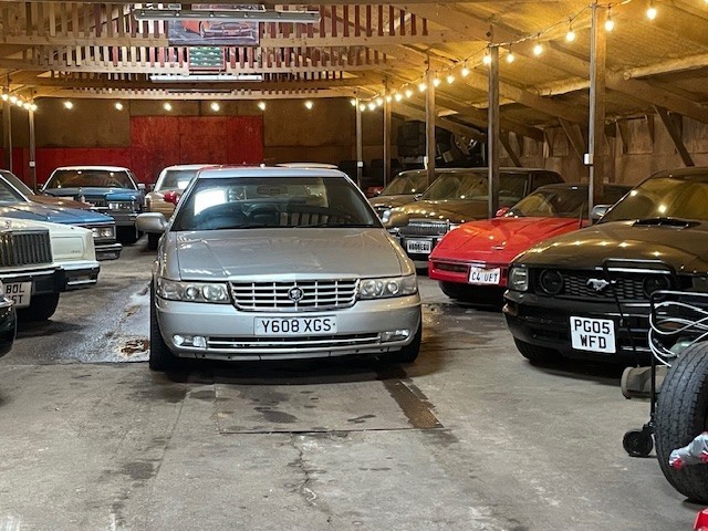 Cadillac STS